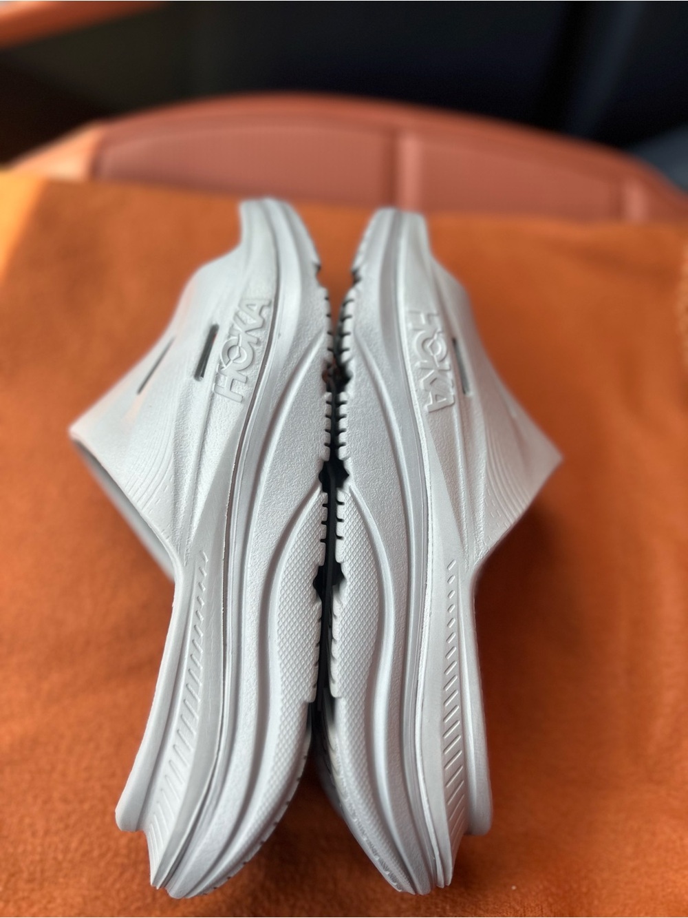 Hoka Recovery Light Gray Slip-On Foam Slides mens size 7, womens size 9 - Picture 2 of 5